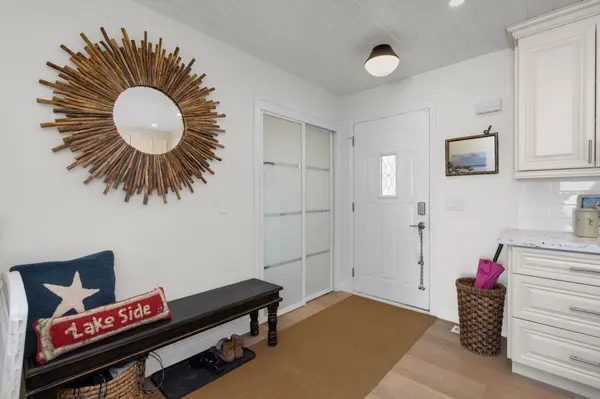 95 lakeshore RD E, Oro-medonte, ON L0L 2E0