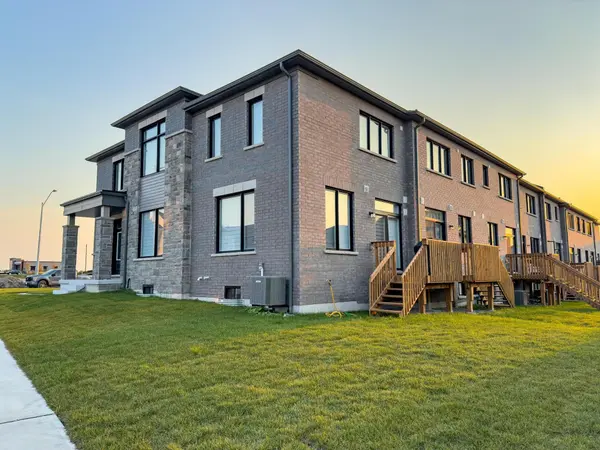 145 Fenchurch MNR, Barrie, ON L9J 0X1