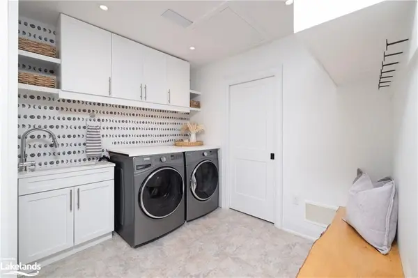 258 MAPLE ST, Collingwood, ON L9Y 2R2