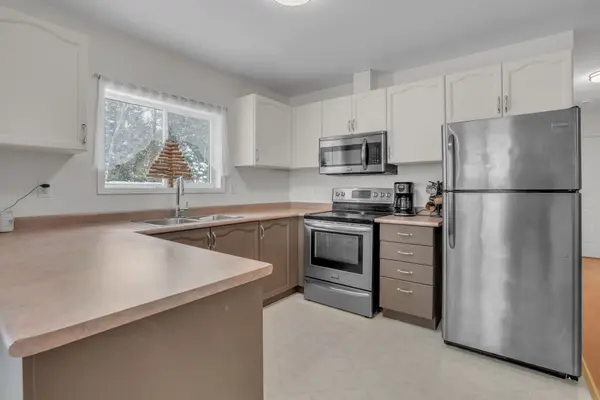 149 Osborne ST, Tay, ON L0K 2A0