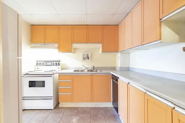 2 Albert ST #48, Barrie, ON L4M 3S4