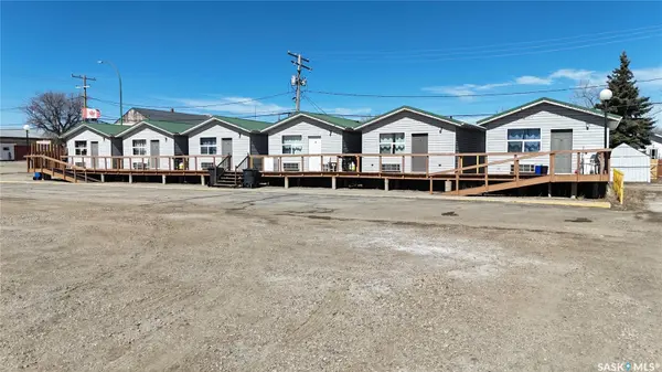 102 1st AVENUE E, Lampman, SK S0C 1N0