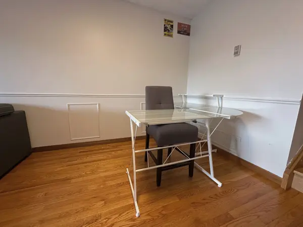 928 Knollwood CT, Mississauga, ON L5C 3L9