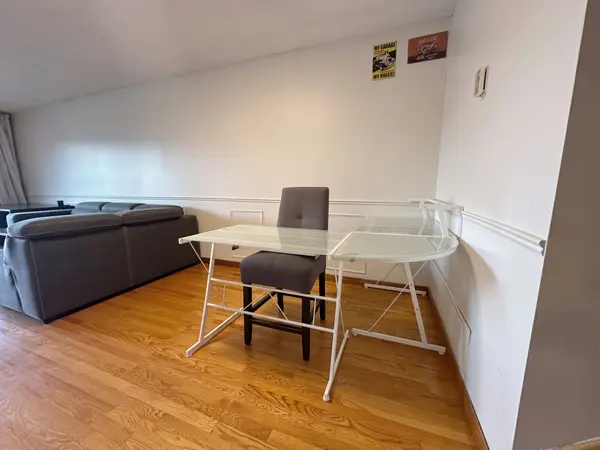 928 Knollwood CT, Mississauga, ON L5C 3L9