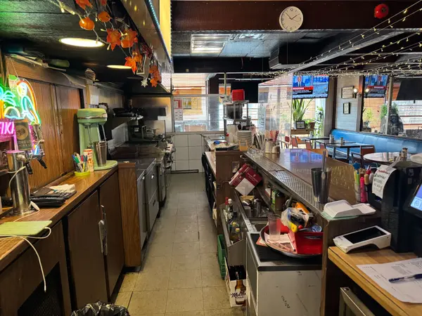 160 Springhurst AVE, Toronto W01, ON M6K 1C2