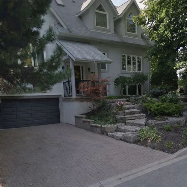 12 Walford RD, Toronto W08, ON M8X 2P1