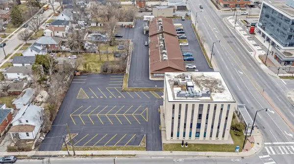 134 Queen ST E, Brampton, ON L6V 1B2