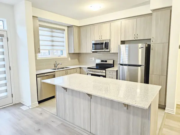 1346 Hearns PL, Milton, ON L9E 2A9