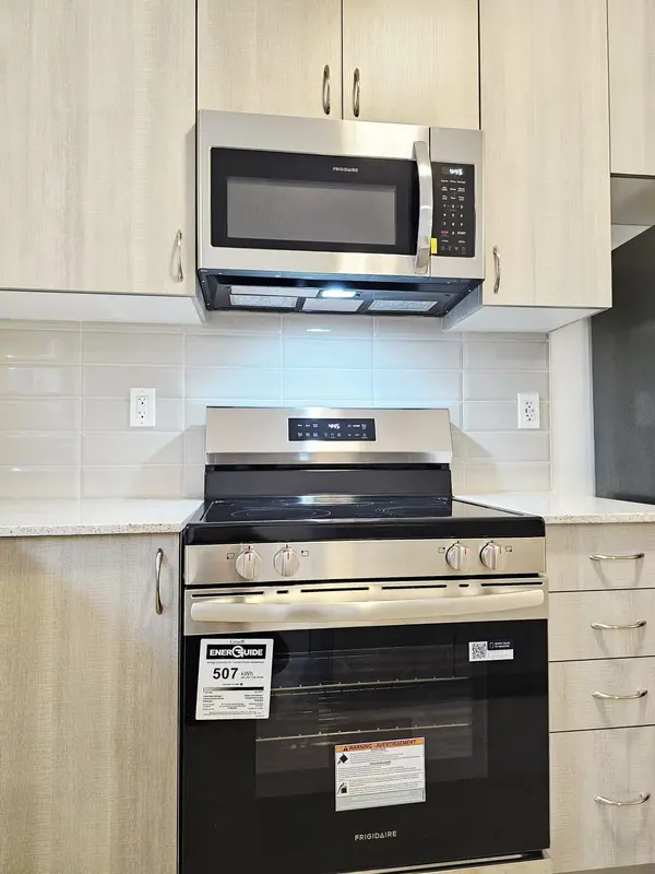 1346 Hearns PL, Milton, ON L9E 2A9