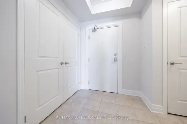 2300 Upper Middle RD #228, Oakville, ON L6M 0T4