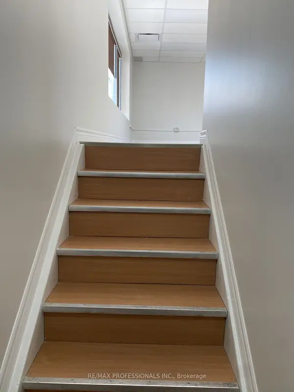 300 New Toronto ST #34, Toronto W06, ON M8Y 3G6