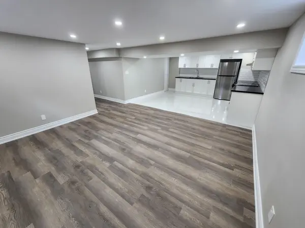 2577 Whaley DR #Lower, Mississauga, ON L5B 1X1