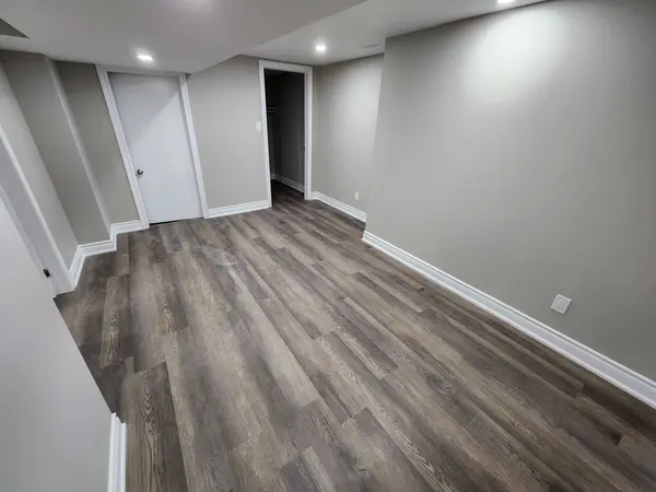 2577 Whaley DR #Lower, Mississauga, ON L5B 1X1