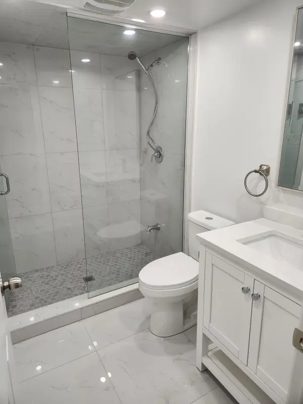 2577 Whaley DR #Lower, Mississauga, ON L5B 1X1