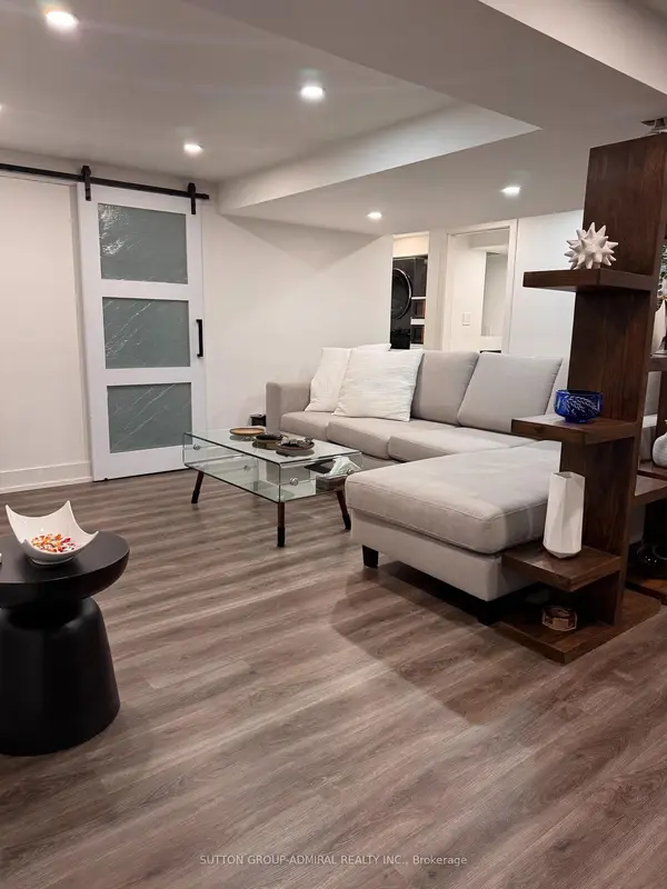 6 Frankfort AVE #Lower, Toronto W04, ON M6L 2Y2