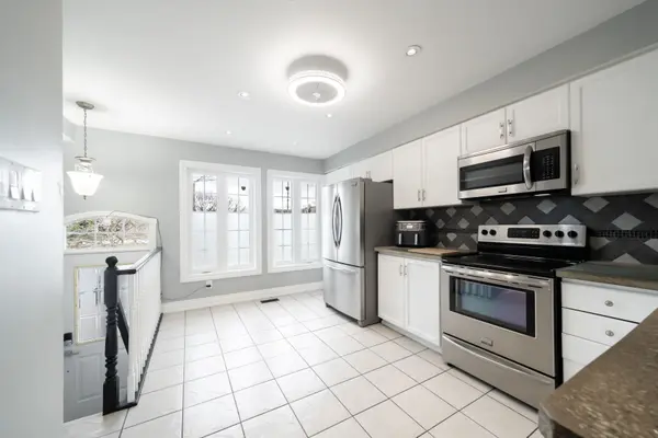 3480 Upper Middle RD #12, Burlington, ON L7M 4R8