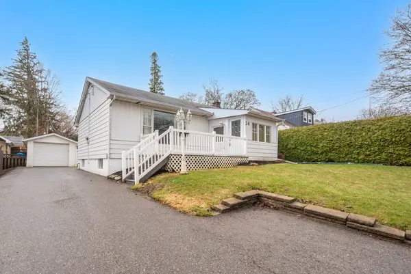 34 Elizabeth ST, Orangeville, ON L9W 1C1