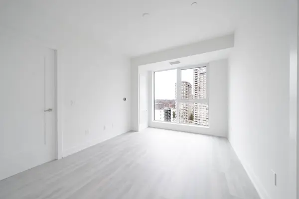 25 Cordova AVE #1214, Toronto W08, ON M9A 0E5