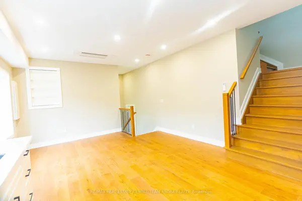 4027 Bloor ST W #Unit A, Toronto W08, ON M9B 1M4