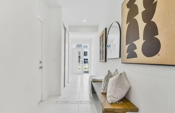 3058 Trailside DR, Oakville, ON L6M 4M2