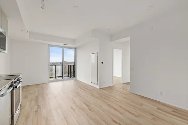 1660 Bloor ST W ##1102, Toronto W02, ON M6P 1A8