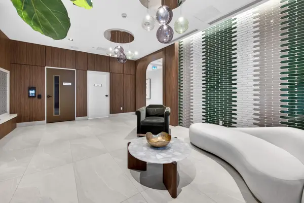 758 Dovercourt RD #411, Toronto W02, ON M6H 0G7