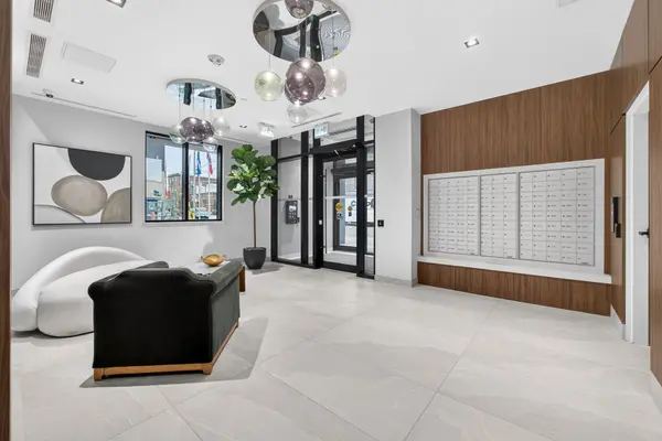 758 Dovercourt RD #411, Toronto W02, ON M6H 0G7