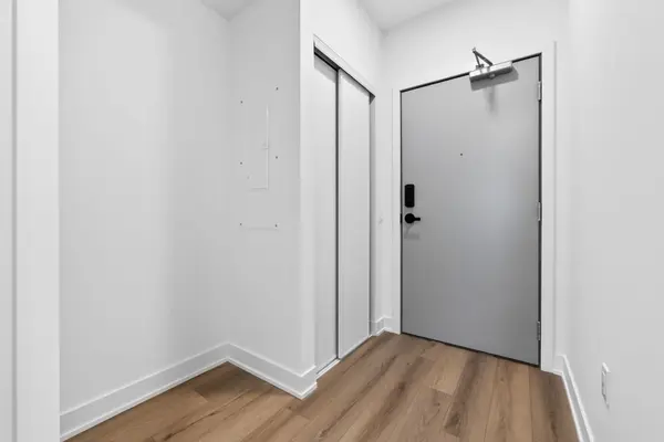 758 Dovercourt RD #411, Toronto W02, ON M6H 0G7