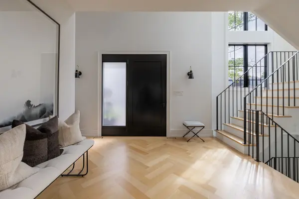 367 Seaton DR, Oakville, ON L6L 3X9