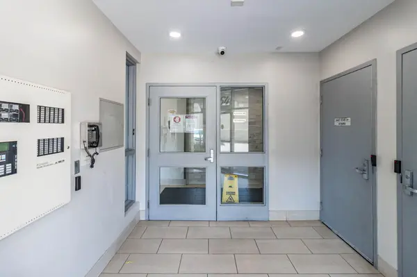 2464 Weston RD #907, Toronto W04, ON M9N 0A2