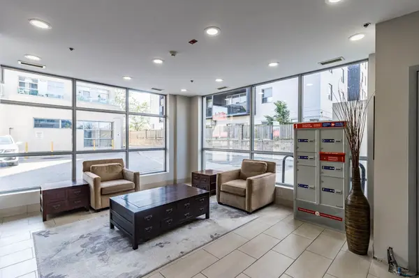 2464 Weston RD #907, Toronto W04, ON M9N 0A2