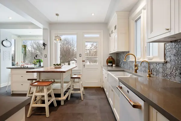 17 First AVE, Orangeville, ON L9W 1H7