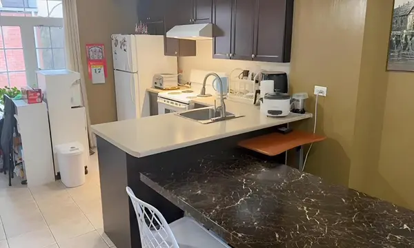 870 Jane ST #212, Toronto W03, ON M6N 4C2