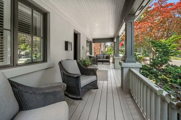 94 Kingsway CRES, Toronto W08, ON M8X 2R9