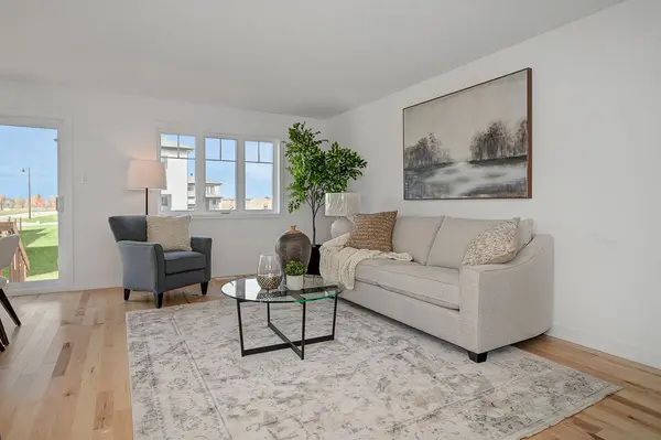 233 Peacock DR, Russell, ON K4R 0A1