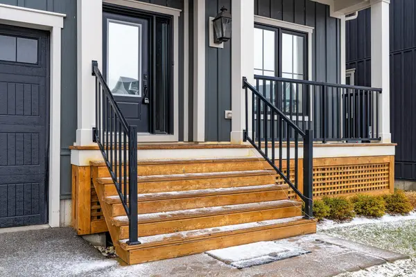 195 Courtland ST W, Blue Mountains, ON L9Y 4E4