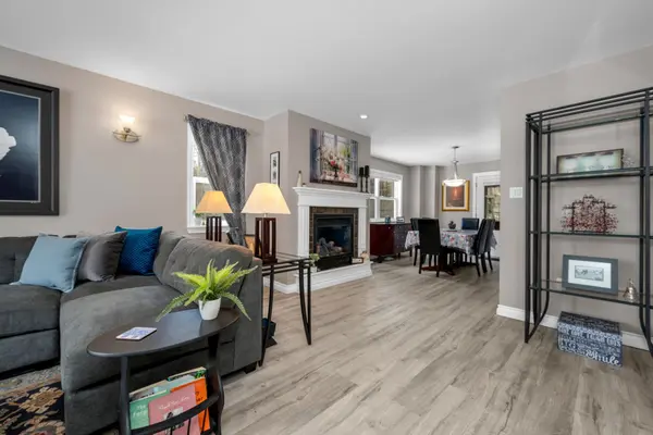 184 Charmont WAY, Constance Bay - Dunrobin - Kilmaurs - Woodlawn, ON K0A 3M0