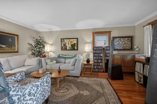 3 Second ST S, Hamilton, ON L8G 1R4