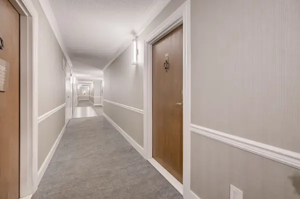 120 Duke ST #505, Hamilton, ON L8P 4T1