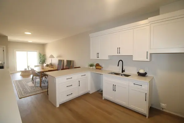 258 7th ST, Hanover, ON N4N 1G9