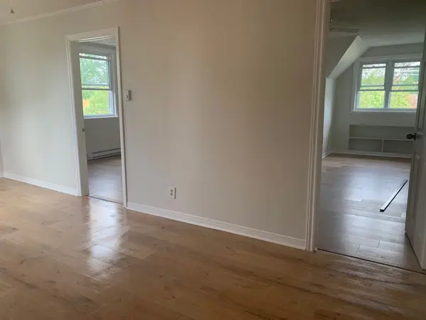 359 Princess AVE #Apt 3, London East, ON N6B 2A7