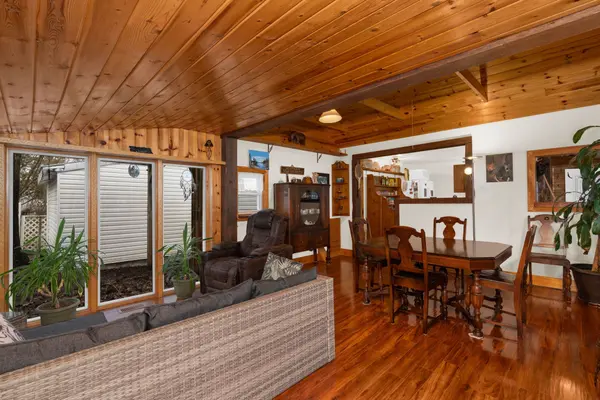 520 First ST N, Gravenhurst, ON P1P 1B9