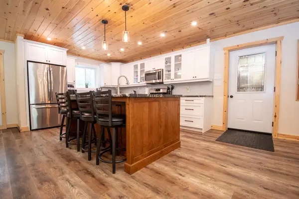 1525 South Baptiste Lake RD, Hastings Highlands, ON K0L 1C0