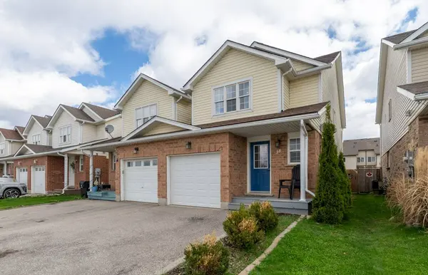 34 Mountain Laurel CRES, Kitchener, ON N2E 3W9