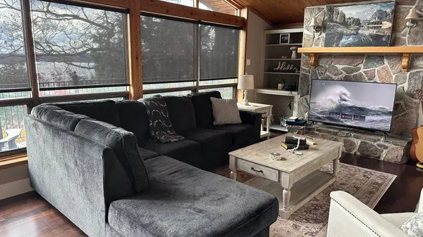 165 Golden Pheasant DR, Huntsville, ON P1H 1B3