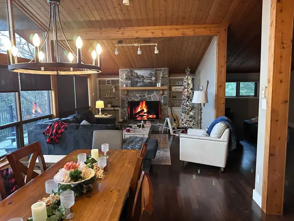 165 Golden Pheasant DR, Huntsville, ON P1H 1B3