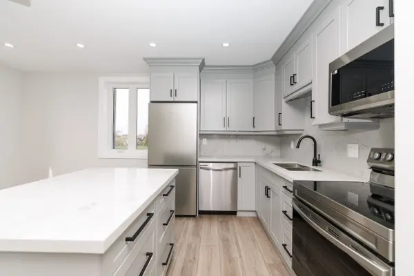 2 Lewis ST #Unit #4, Fort Erie, ON L2A 2P7