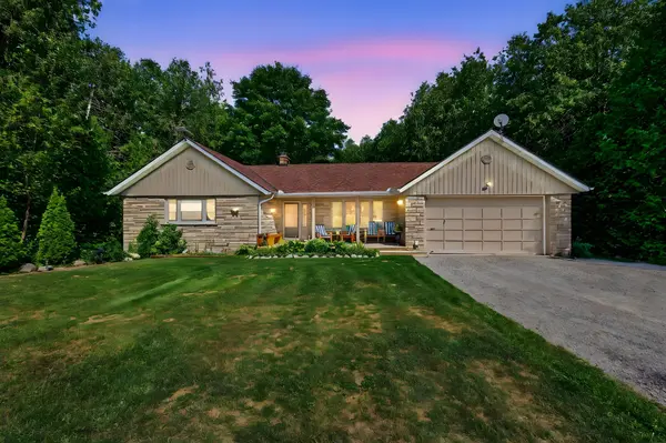 16 Cedar LN #Rd, Mono, ON L9W 6C8