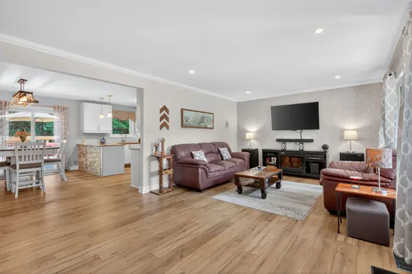 16 Cedar LN #Rd, Mono, ON L9W 6C8