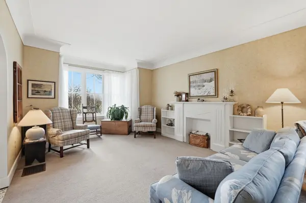 1266 Scenic DR, Hamilton, ON L9K 1J6